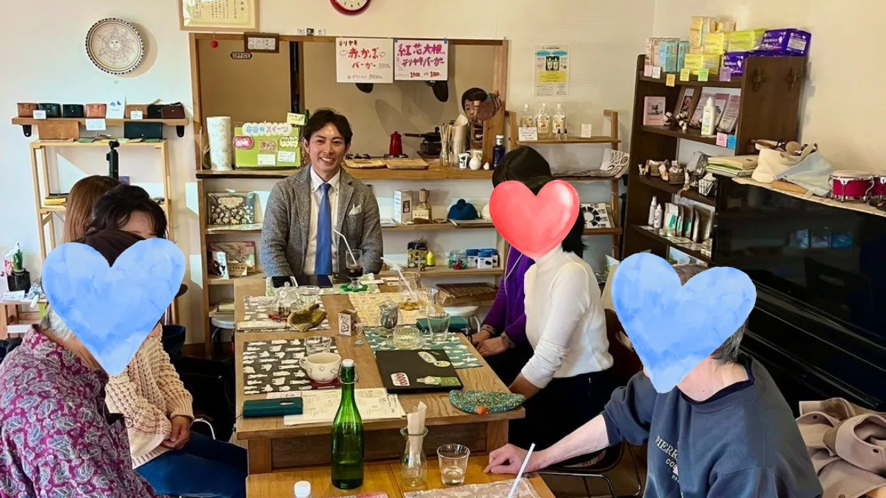 婚活カウンセラーが少人数で寄り添うサポートを行う様子